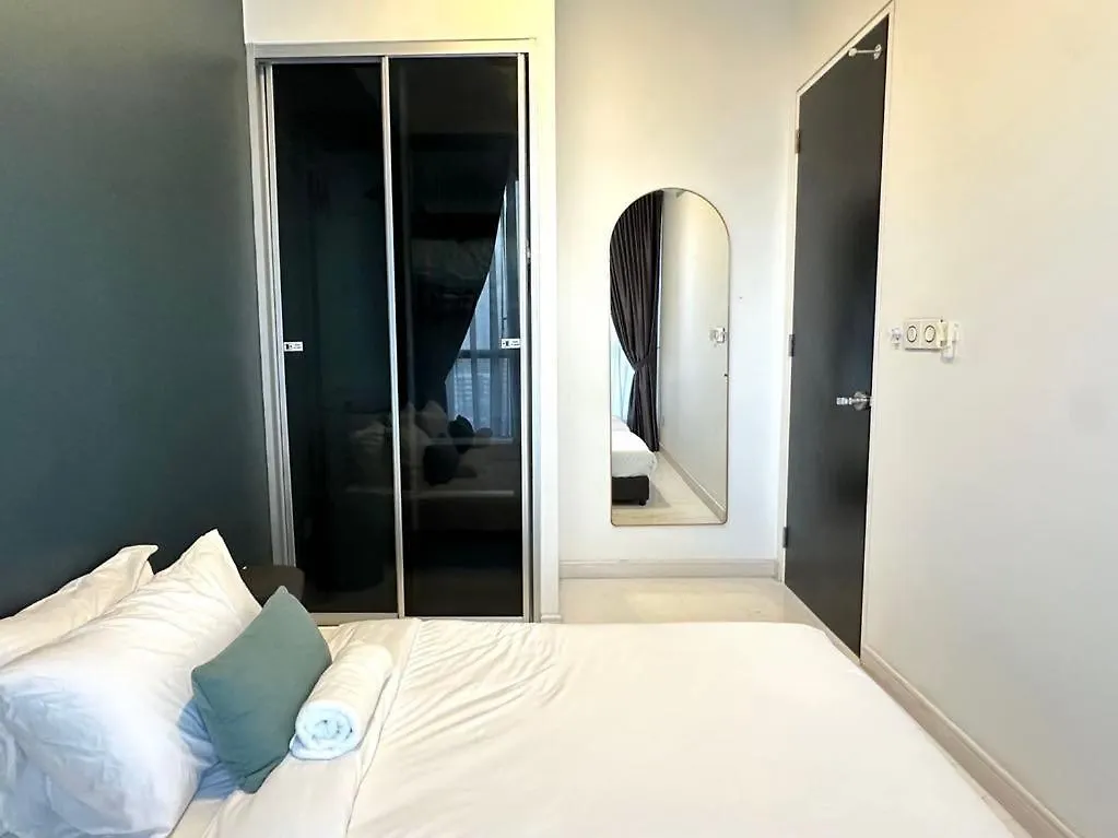 Sky88 Azure Suites Near Ksl 3B2B Johor Bahru Lägenhet
