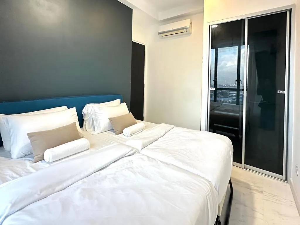 Sky88 Azure Suites Near Ksl 3B2B Johor Bahru Malaysia