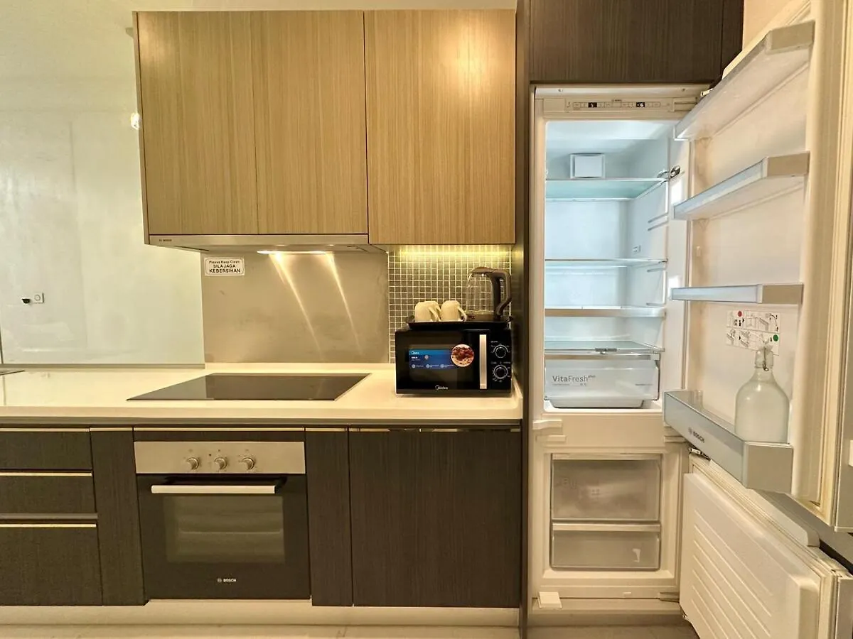 Sky88 Azure Suites Near Ksl 3B2B Johor Bahru